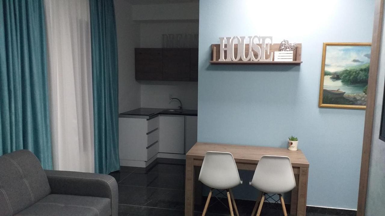 Dream House Appartement Kruševac Buitenkant foto
