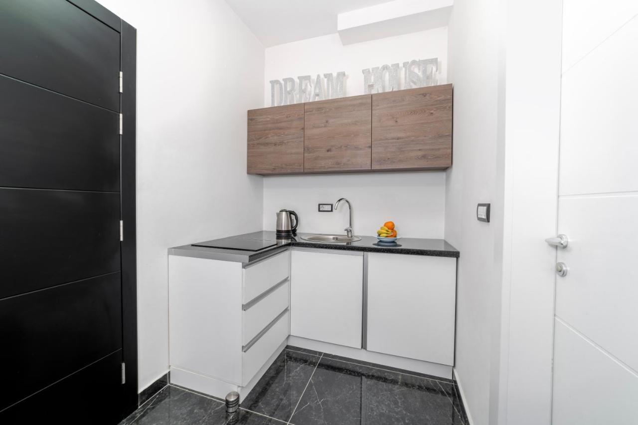 Dream House Appartement Kruševac Buitenkant foto